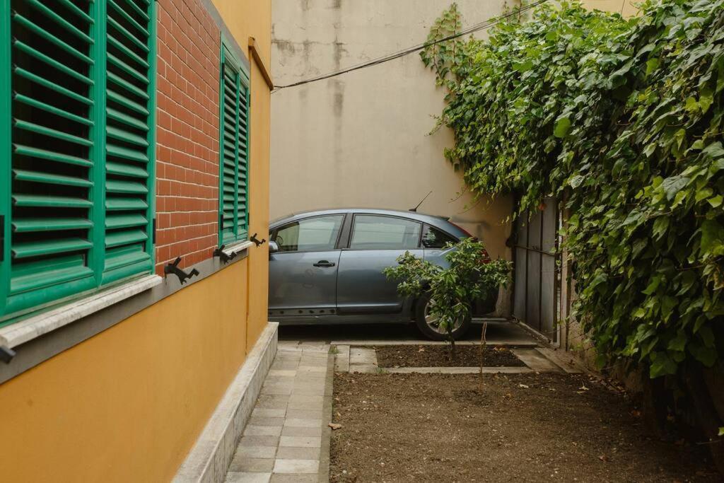 Rare Durres Apartment With Private Parking & Garden 外观 照片